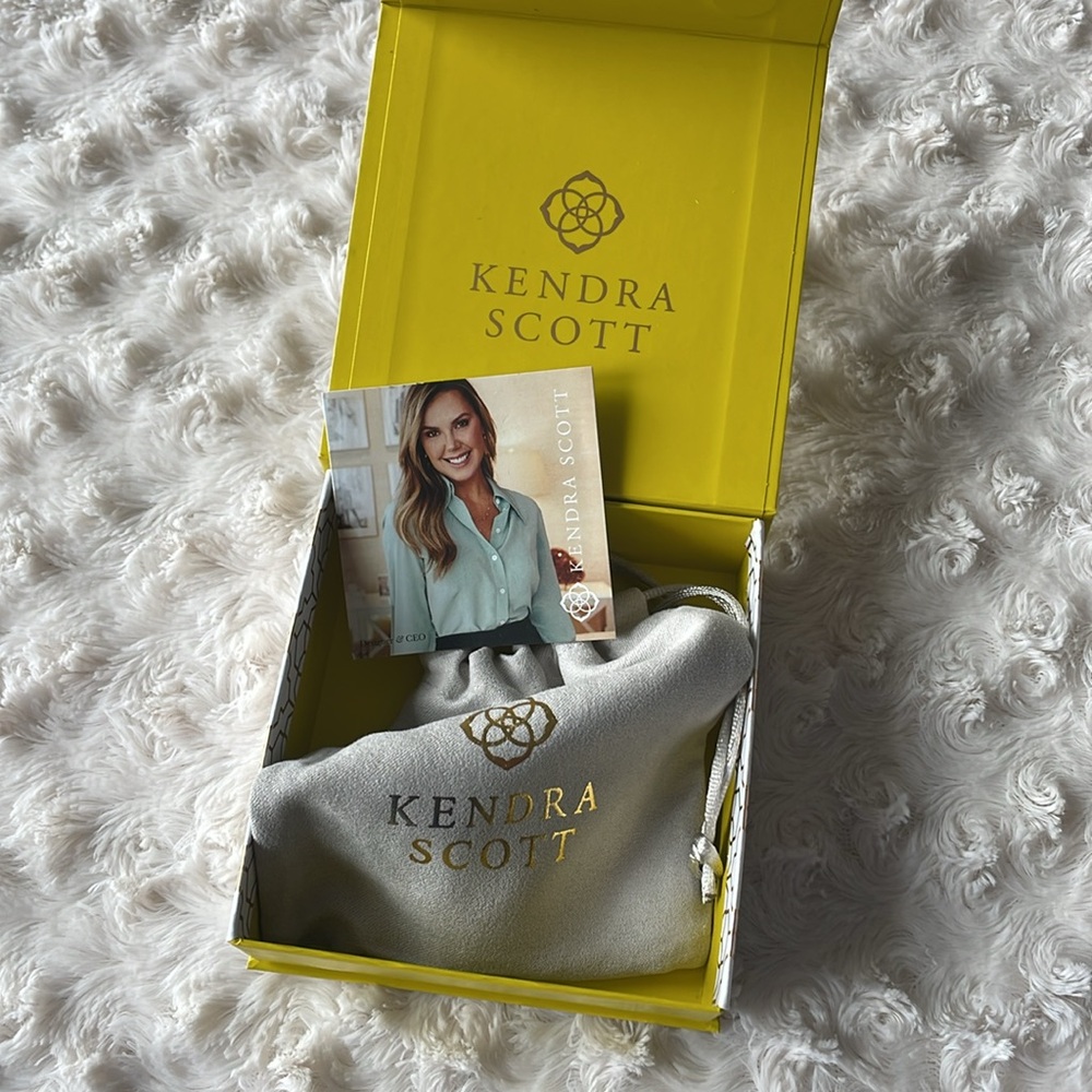 š„KENDRA SCOTT SETš„ - Picture 8 of 8